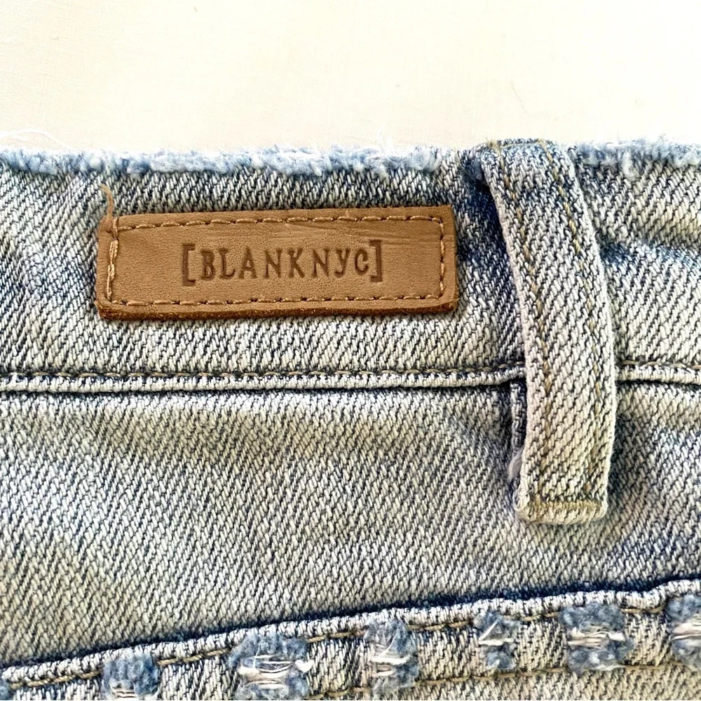 Blank NYC Embroidered Wedge Shorts - Picture 5 of 8